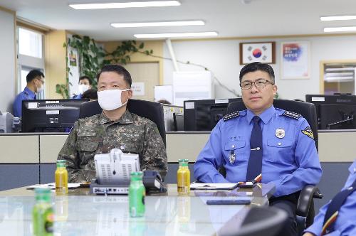 (2020.03.30) 인천해역방위사령관 서특단 방문 사진2