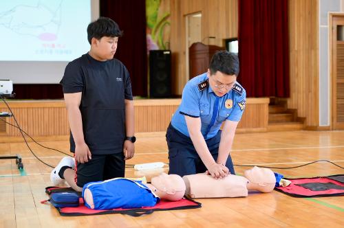 240523 해양경찰과 함께하는 연안안전교실 늘봄학교 연안안전교실 사진9