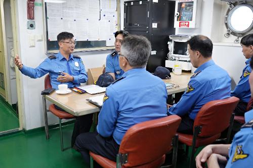 창원해경서장, 경비함정 중대 재해 예방 현장 점검(250507) 사진1