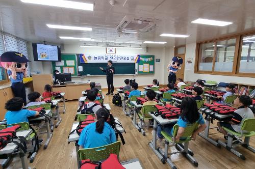 (24.06.05) 동해청장, 늘봄학교 연안안전교실 교육 실시 사진2