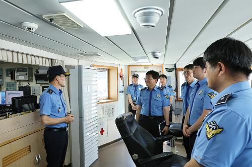 (24.06.04) 동해청장, 접경해역 대비태세 점검(1511함) 사진4