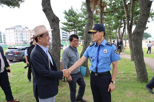 (24.07.23) 동해청장, 동해안 상어 출몰 대응 합동훈련 참관 사진1