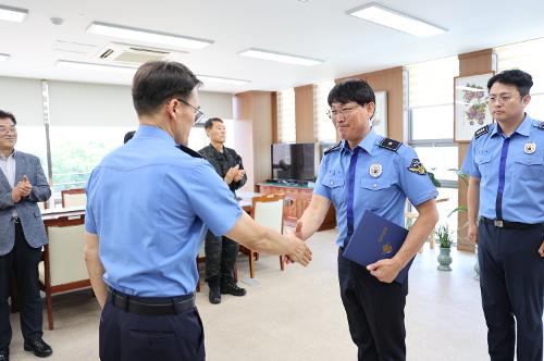 (24.07.29) 업무 유공자 포상 수여식 사진4