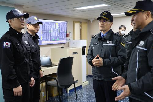 (25.01.07) 신조 3018함 입항 환영식 사진7