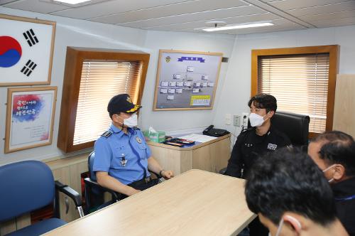 210827 건강한 공직문화 확산을 위한 [청렴 응원포스터]부착 및 청렴교육 실시 사진2