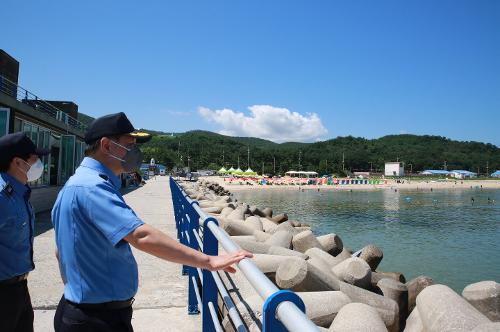 220812 동해해경서장_성수기 막바지 연안해역 안전점검 사진3