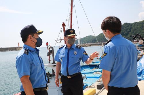 220818 최시영 동해해경서장, 삼척 연안지역 치안현장 점검 사진1