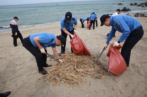 220928 제22회 국제연안정화의 날 기념  민·관 합동 정화활동 실시 사진1