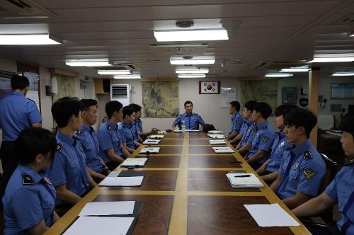 240709 동해해양경찰서장 경비함정 현장 지도 점검 사진1