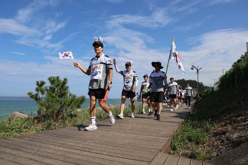 240807 동해해경 광복절 기념 8.15km 달리며 독도 수호 의지 담은 '대한독립 만세' 뜨거운 몸짓 사진6