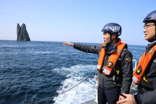 250312 김환경 동해해양경찰서장, 울릉해역 치안현장점검 사진1