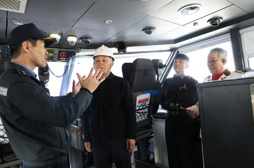 250410 동해해경, 봄 행락철 대비 여객선 합동점검 실시 사진1