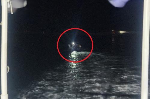 251209 동해해경, 기관고장으로 표류한 모터보트 신속 구조 1