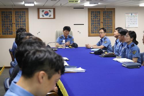 250702 신임 군산해경서장_ 첫 행보로 치안현장 점검 나서 1