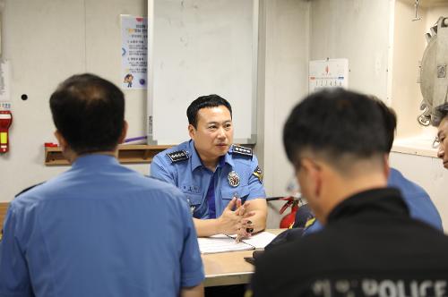 인천해양경찰서장, 경비함정 중대재해 예방 안전점검 1