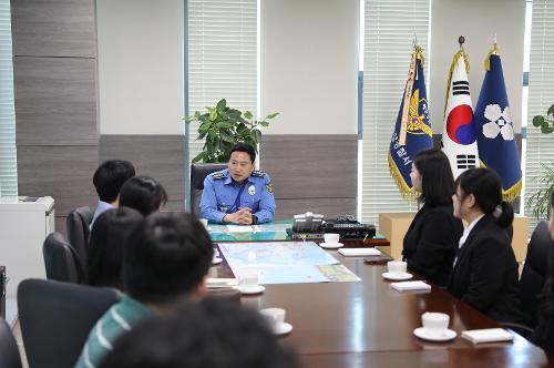 인천해경서장, ’26년 청년인턴 대상 소통 간담회 실시 1