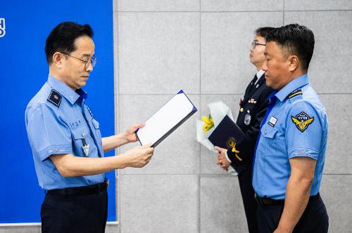 (230630) 승진임용식, 모범공무원· 특별승급 수여식 사진2