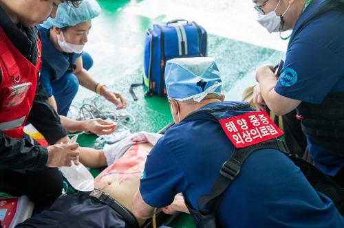 (231010) 해상 합동 항공수색구조 훈련 사진8