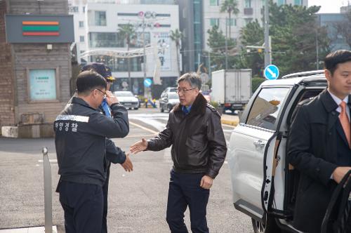 (231227-8) 김종욱 해양경찰청장 제주권역 치안 현장 점검 사진1