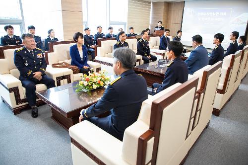 (241002) 명예해양경찰 위촉 및 정부포상 수여식 사진2