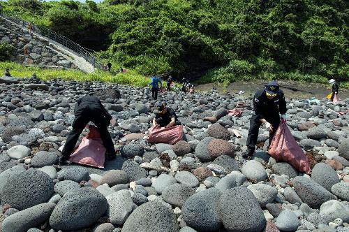 (250703) 제주 해양환경보전을 위한 우도 해안가 정화활동 5