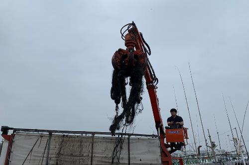 200617-제주해경 한림항 수중 정화활동에 폐기물 3톤 건져 사진2