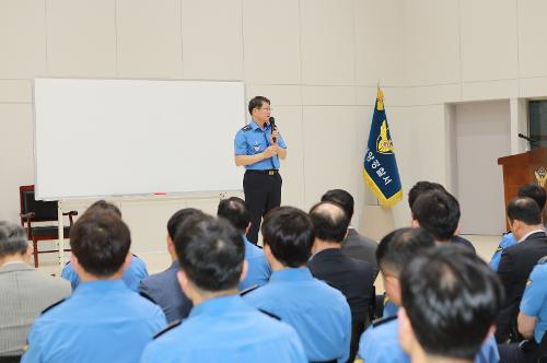 김용진 중부해경청장, 인천서 신청사 및 경인항VTS 현장점검(2024.6.18.) 사진2