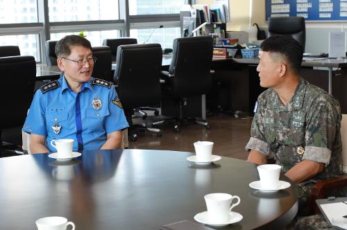 해군2함대 사령관, 중부해경청 방문 (2024.08.01.) 사진7