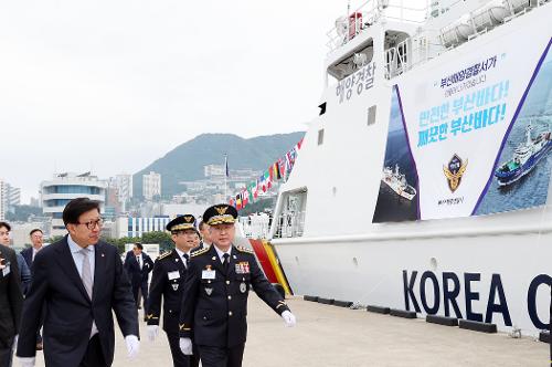 240627_부산해양경찰서 3001함, 방제12함 합동취역식 사진6