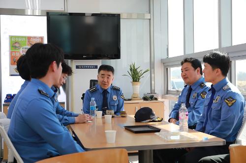 250430 채수준 목포해경서장, 영광·지도파출소 현장 점검 사진1