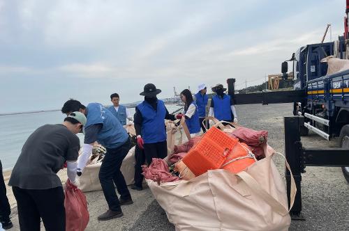 240530 포항해경, 제29회 바다의 날 기념 민·관 합동 연안정화활동 실시 사진3