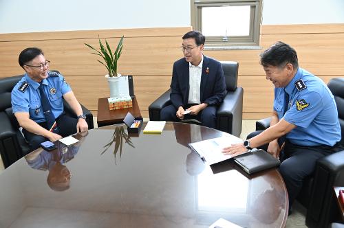 (240809) 위성곤 국회의원 서귀포해경서 방문 사진2