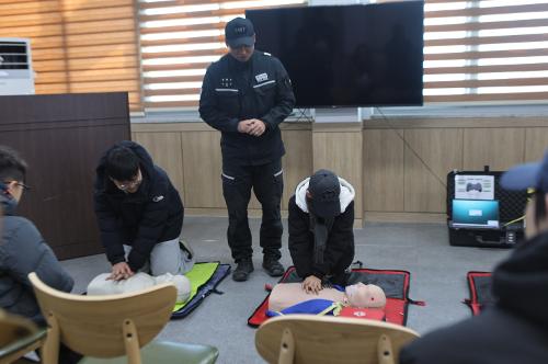 중형함정 공개행사 및 구조대 경찰관 심폐소생술 교육 실시! 사진8