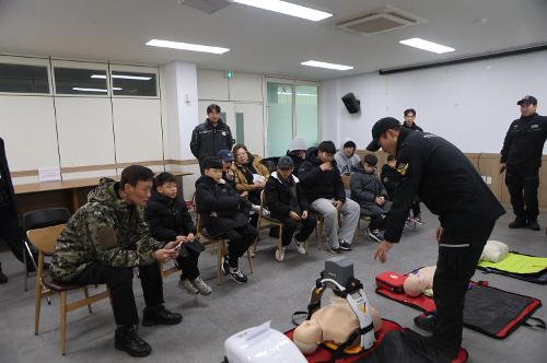 중형함정 공개행사 및 구조대 경찰관 심폐소생술 교육 실시! 사진9