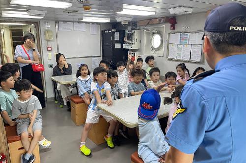 속초해경, 7월 함정 견학의 날 행사 성료 사진4