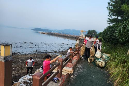 (240825)통영해경  민-관 합동 바다 정화 캠페인 실시 사진4