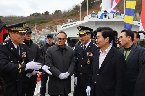 12.24. 신형연안구조정 S-65정 취역식 사진