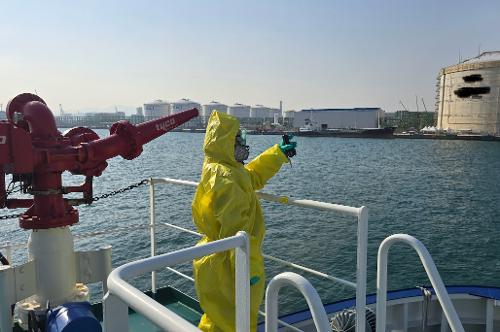 251106 울산해경, 민·관 합동 유해화학물질사고 대응 훈련 실시 3