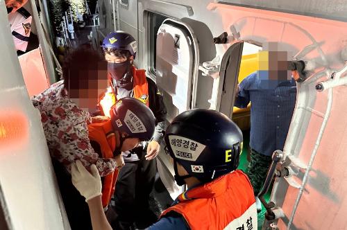 완도해경, 추석 연휴에도 골든타임 사수.. 도서지역 응급환자 5명 신속 이송 1